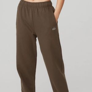 All yoga accolade straight leg sweat pants in espresso. Worn once
